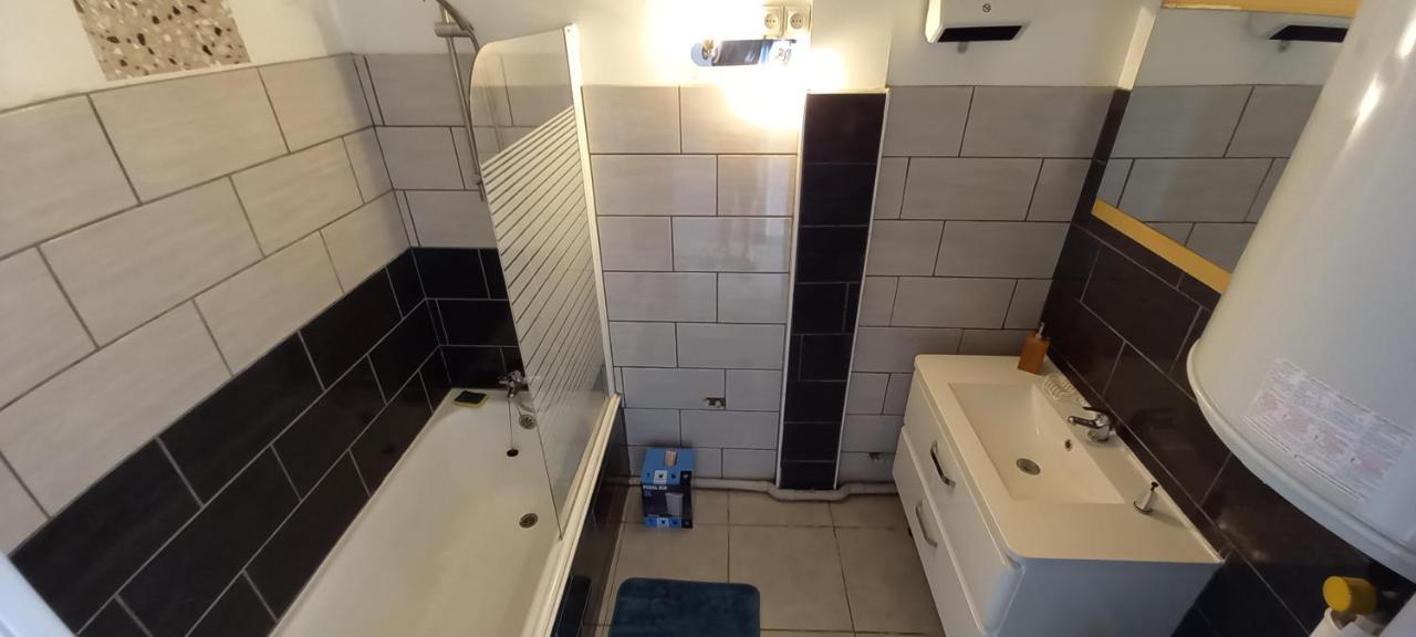 La Dolce Vita -T2 52M2- Dernier Etage- Terrasse-Parking-Wifi Fibre Apartment Тарб Екстериор снимка
