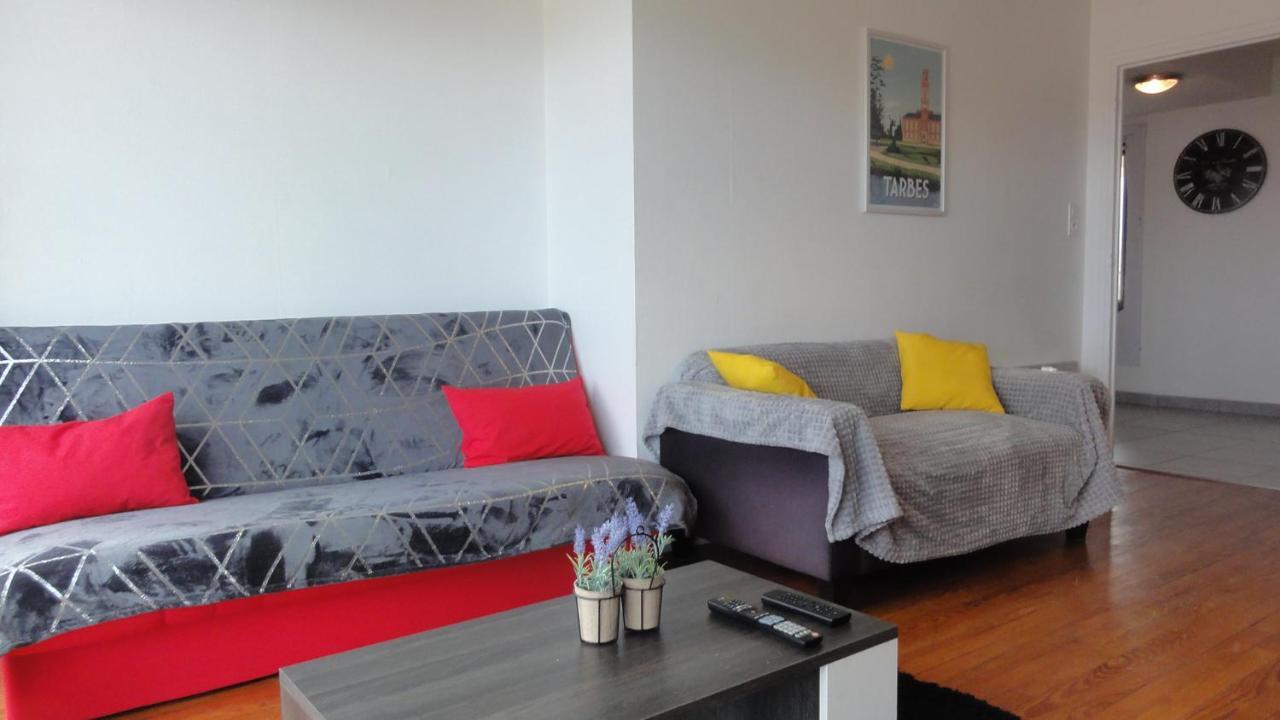 La Dolce Vita -T2 52M2- Dernier Etage- Terrasse-Parking-Wifi Fibre Apartment Тарб Екстериор снимка